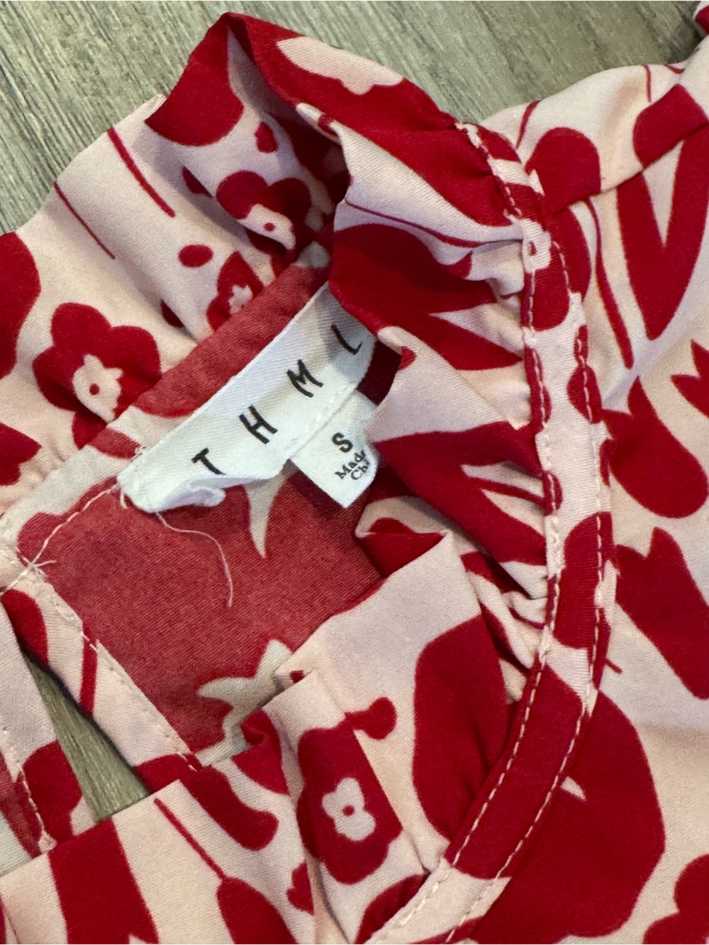 THML Floral Print Blouse Red & Pink Small Women’s - Picture 3 of 7